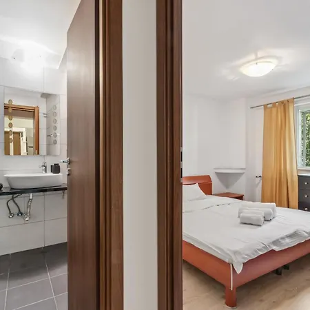 Apartament Camelia With Free Parking Apartamento Bucarest
